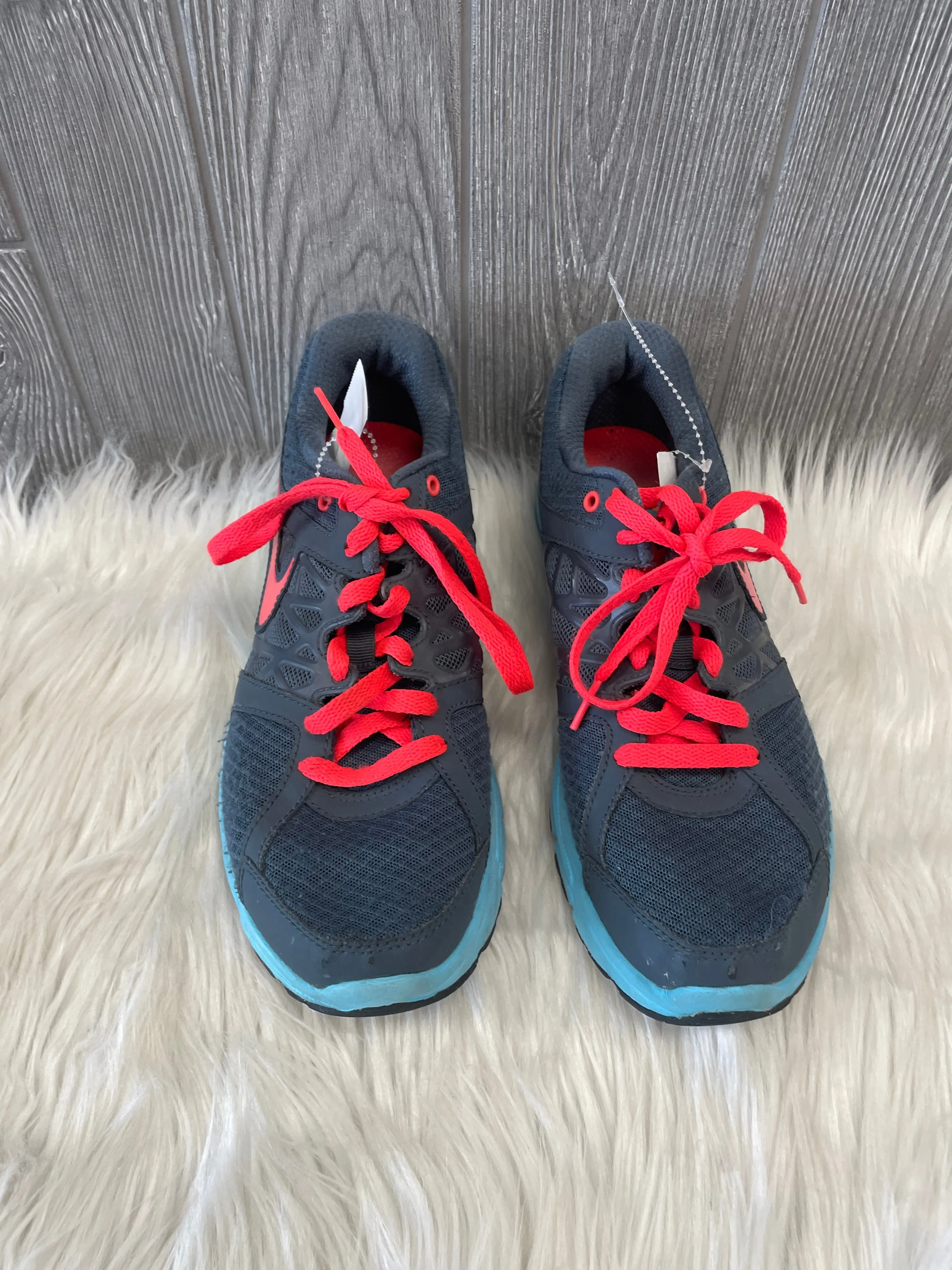 Grey & Pink Shoes Athletic Nike, Size 9.5 nike