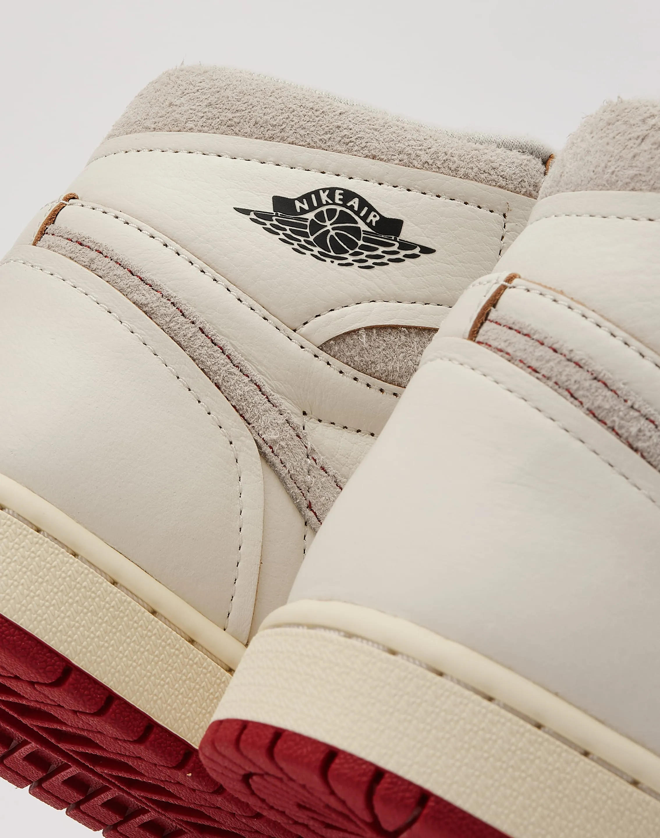 Jordan Air Jordan 1 Retro High OG 'Cinnabar'