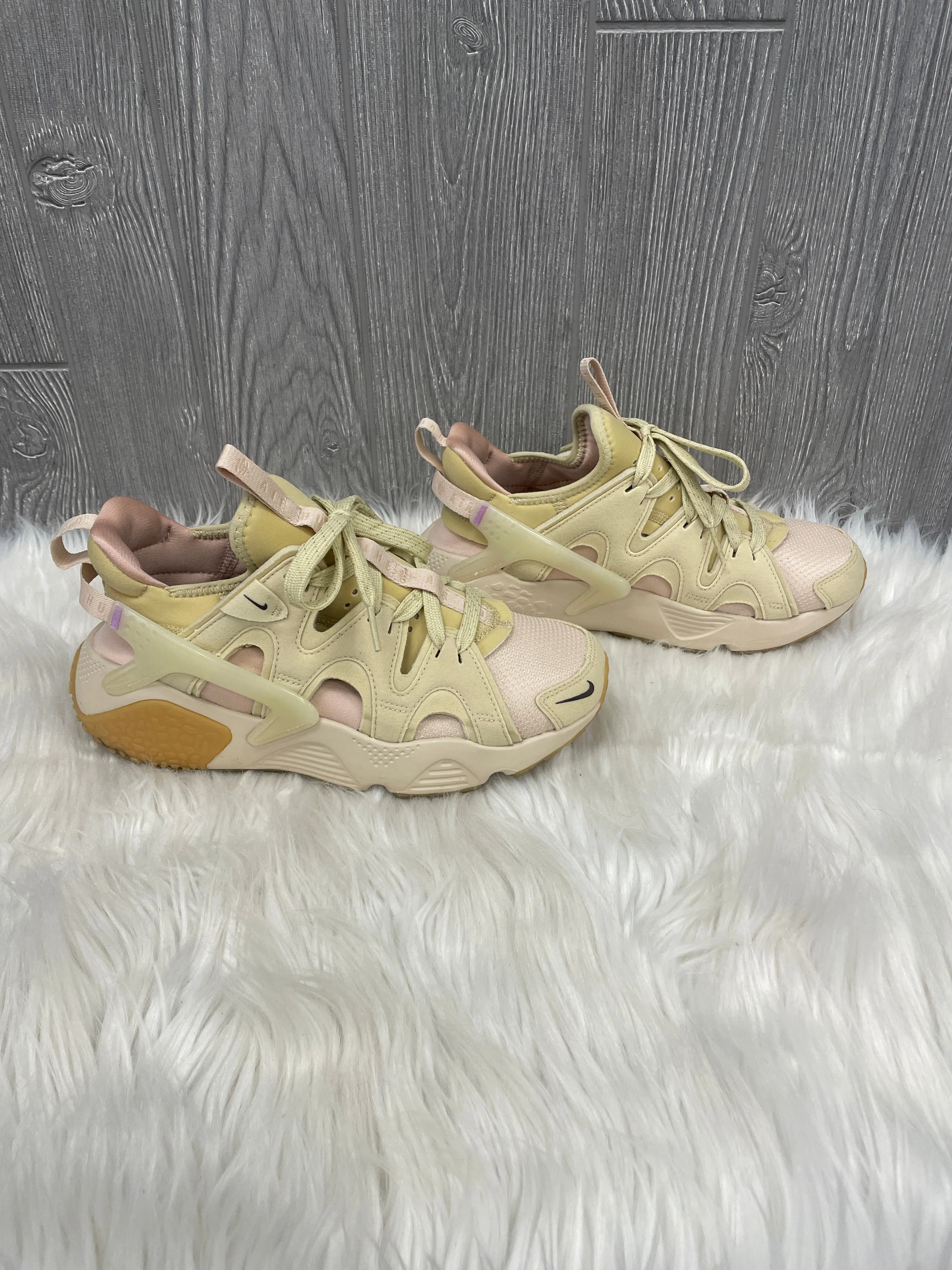 Shoes Athletic By Nike In Beige, Size: 7.5 nike