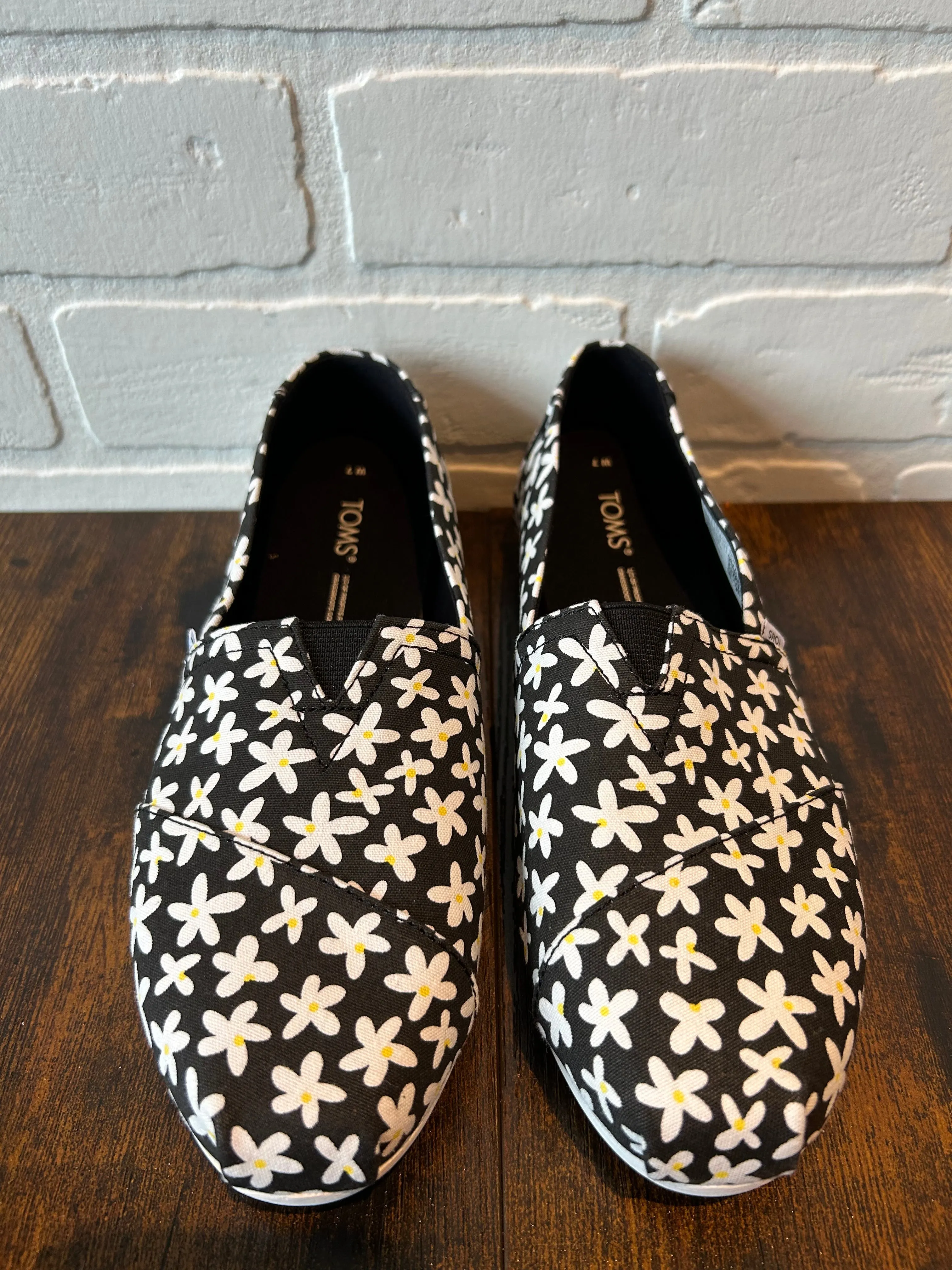 Shoes Flats By Toms  Size: 7 toms