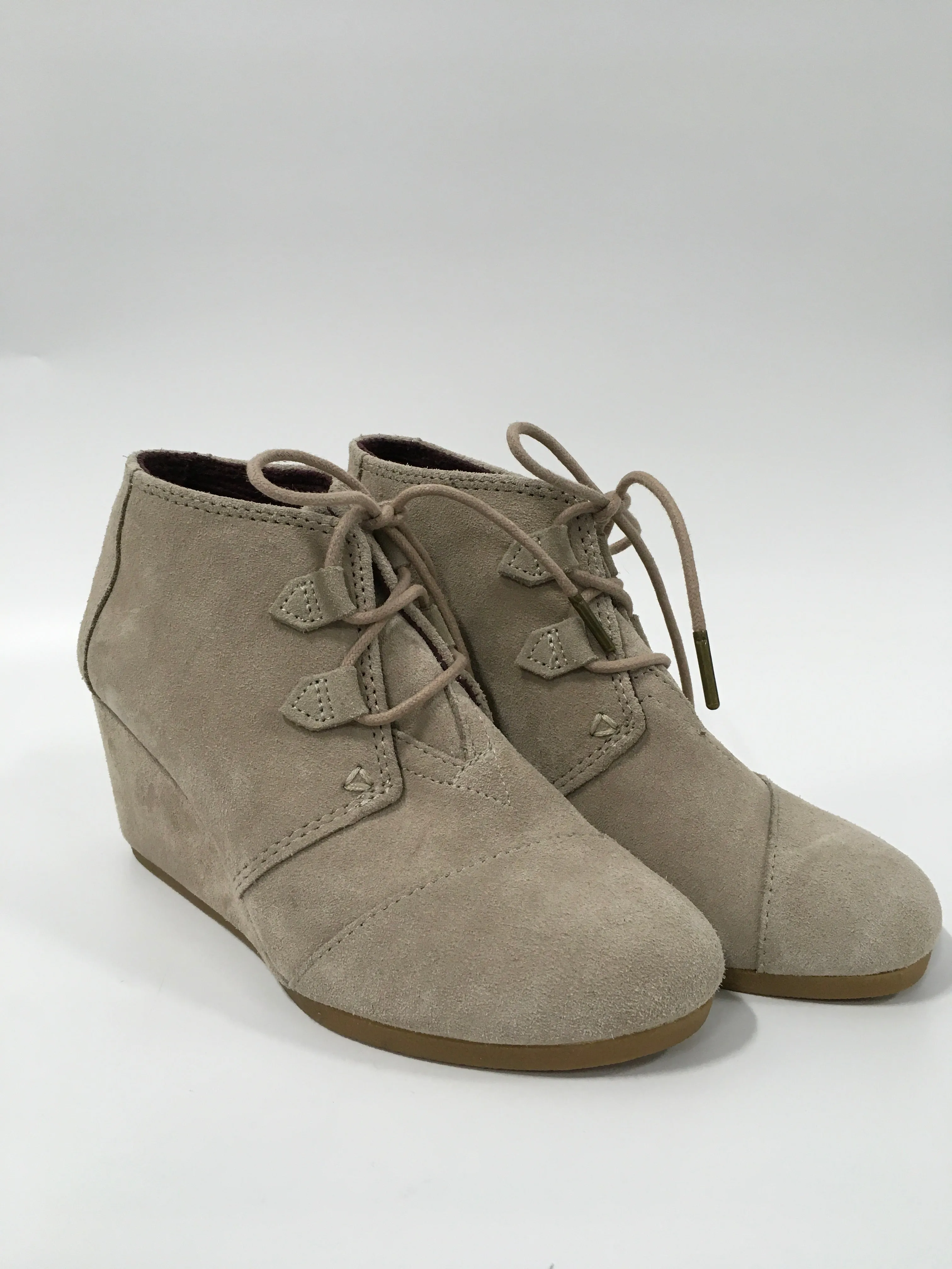 Shoes Heels Wedge By Toms In Tan, Size: 7.5 toms