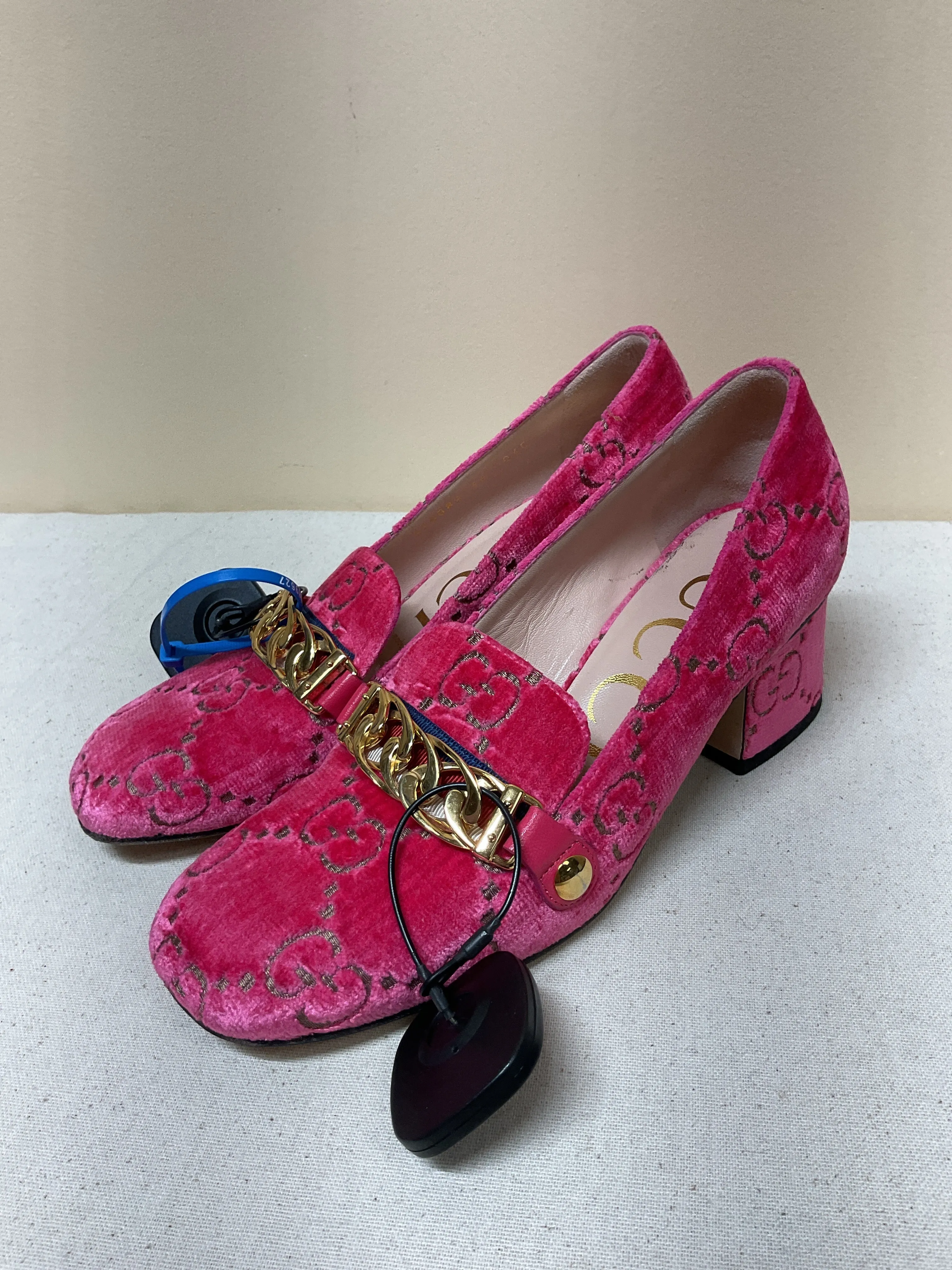 Shoes Luxury Designer By Gucci In Pink, Size:6
