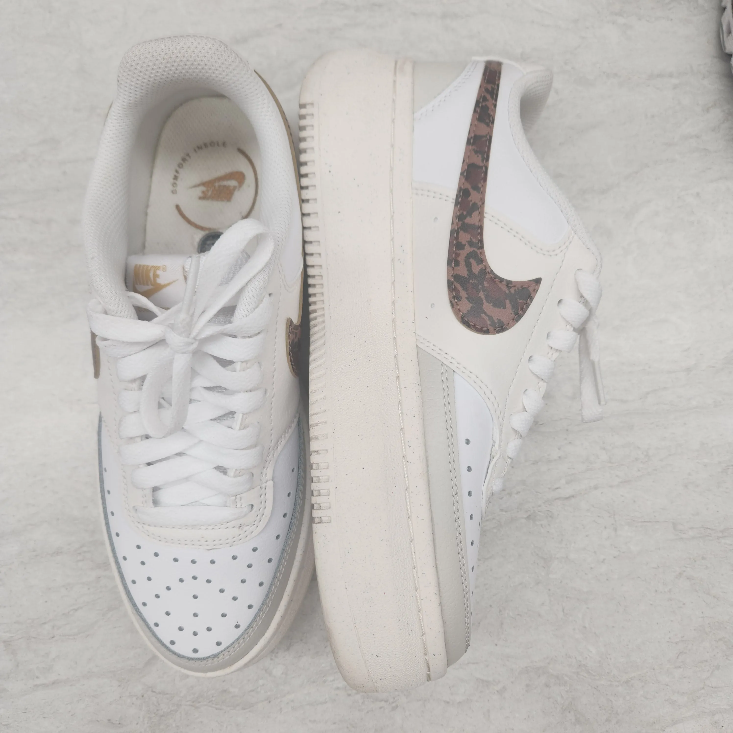 Shoes Sneakers By Nike In White, Size: 7.5 nike