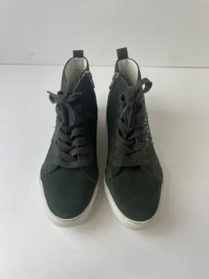 Shoes Sneakers By Steve Madden  Size: 7 steve madden